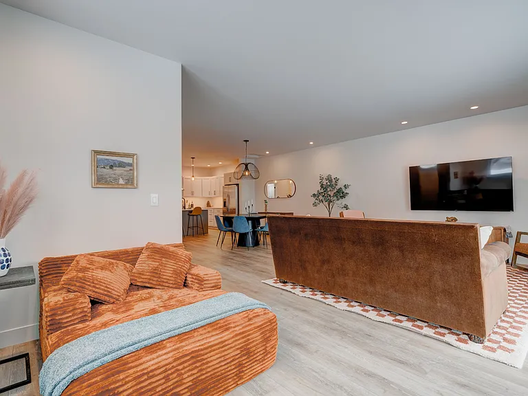 601 E Bryant St #1-D — Photo 35
