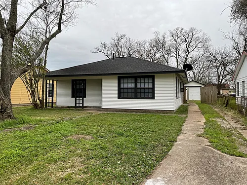 1941 N Avenue H Photo 1