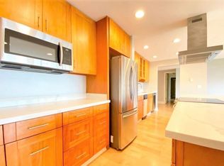 2929 76th Ave SE APT 102, Mercer Island, WA 98040