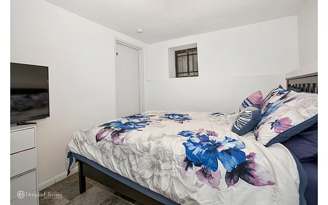 Rented by Douglas Elliman | media 4