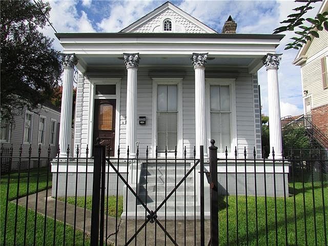 1st image of 2224 Marengo St