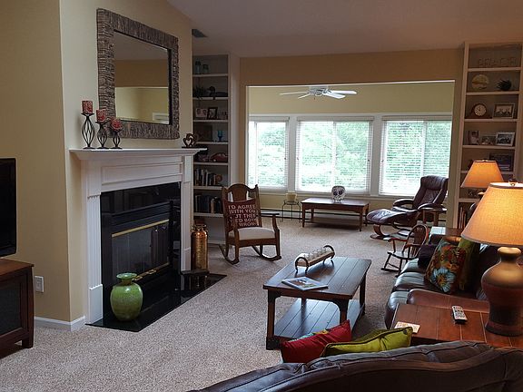 5th image of 4966 N Sherman Ave Unit H