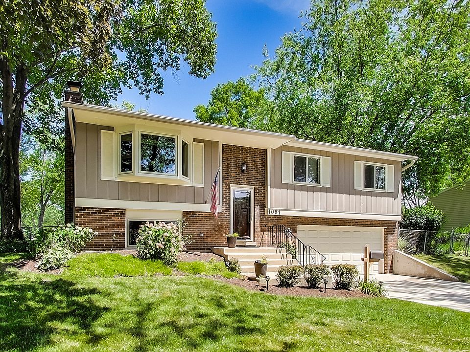 1051 Windsor Dr, Wheaton, IL 60189 | Zillow