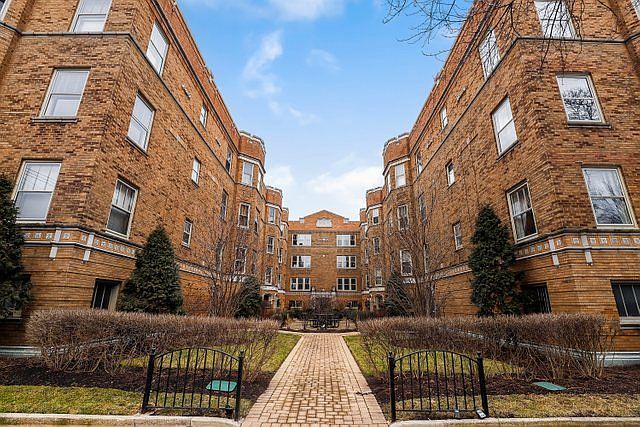 1st image of 621 Washington Blvd APT 3N
