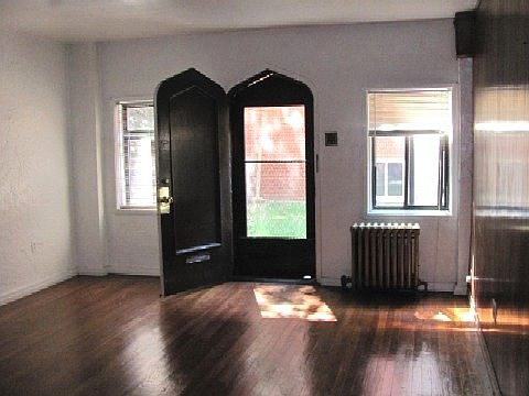 2nd image of 5660 Forward Ave APT 10