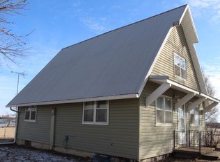 19690 Mitchel Rd, Tonganoxie, KS 66086