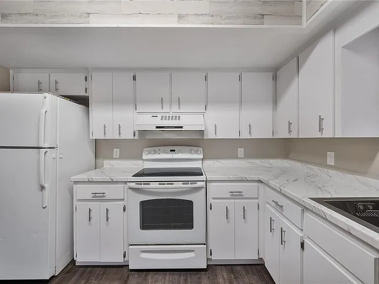 5513 Karan Ct — Photo 11