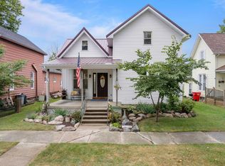 207 N Tucker St, Mentone, IN