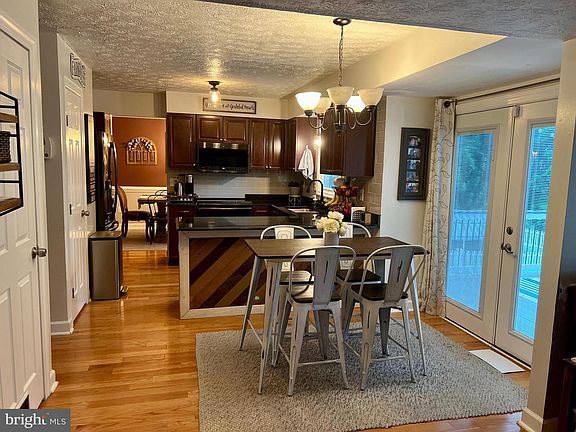 4th image of 6021 Bakers Pl
