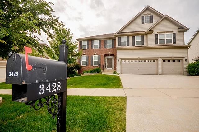 1st image of 3428 Noble Dr
