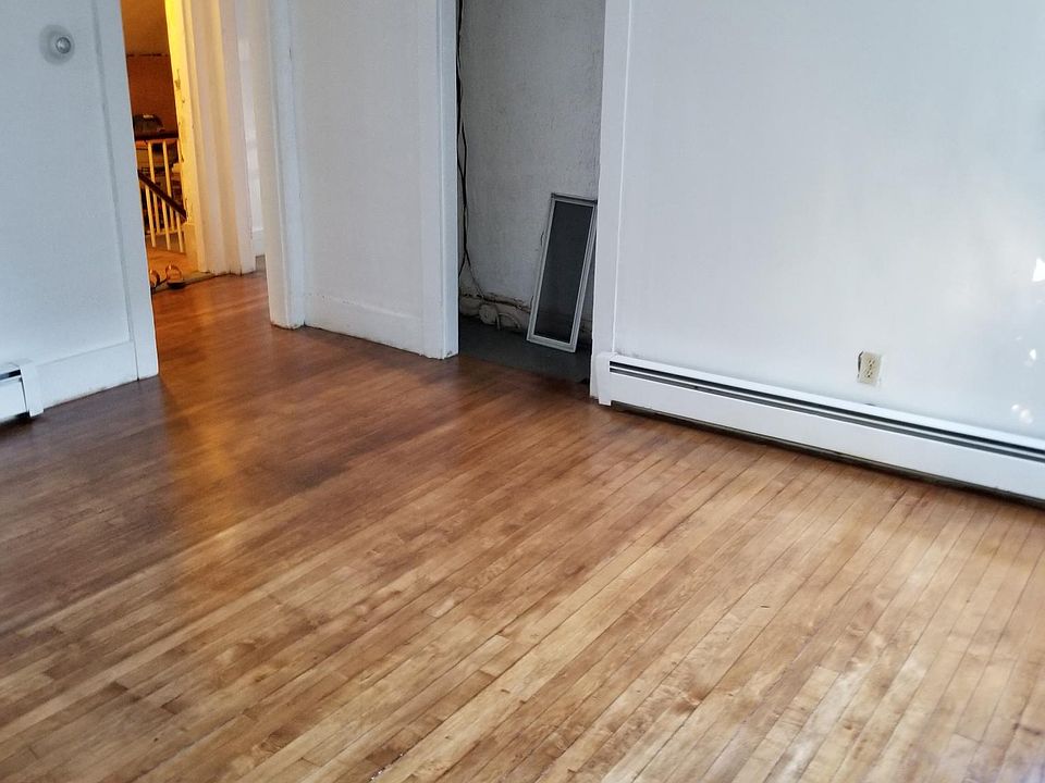 35 Middle St Claremont NH Zillow