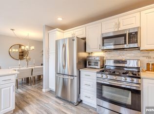 102 N Livingston Ave, Livingston, NJ