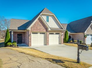 8185 Double Eagle Ct, Ooltewah, TN 37363