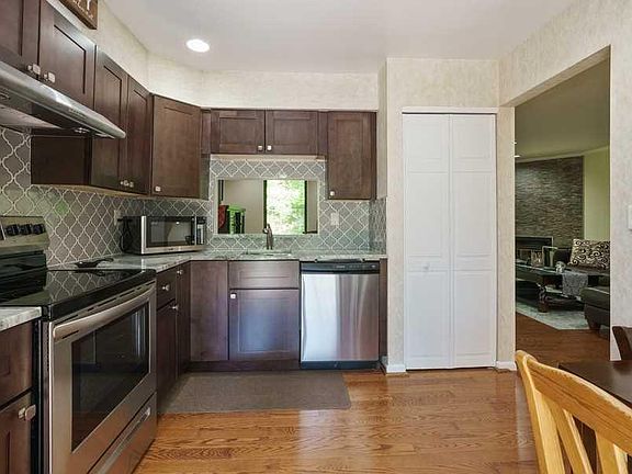 5th image of 33 Fawn Ct #1