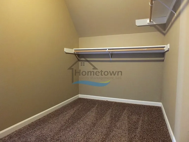 908 E Davis Ave — Photo 15