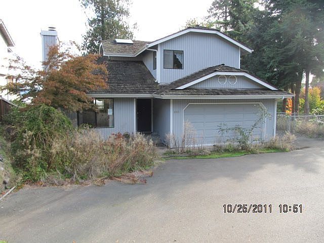 1st image of 10913 121st Ave N