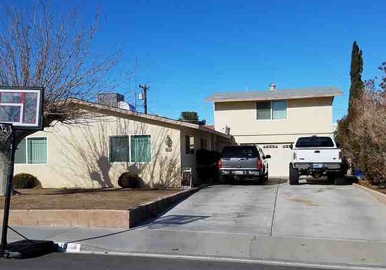 1st image of 1413 De Anza St