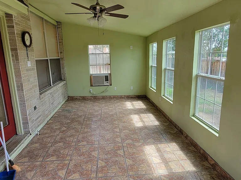 115 Pinion Dr — Photo 14
