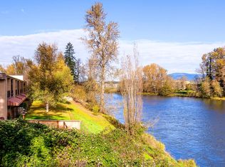 825 Stephens Dr, Eugene, OR 97404