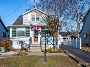 107 Rutgers St, Metuchen, NJ 08840