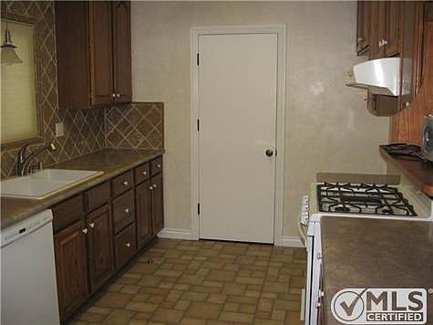 2nd image of 2314 Felicita Ave