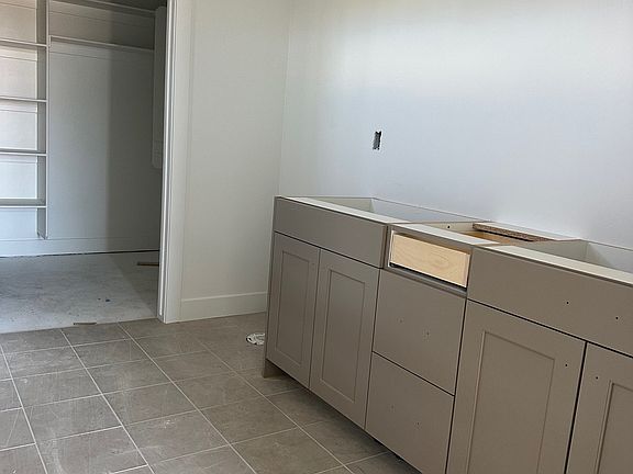 3rd image of 143 N 1275 W #113