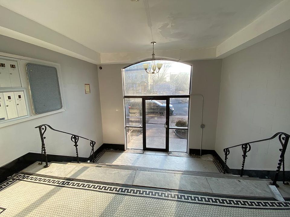 1st image of 233 Weequahic Ave #2A