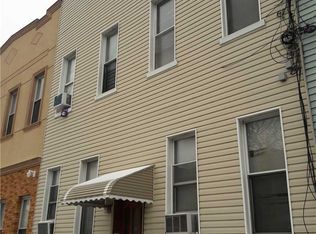 1871 Stanhope St, Flushing, NY 11385