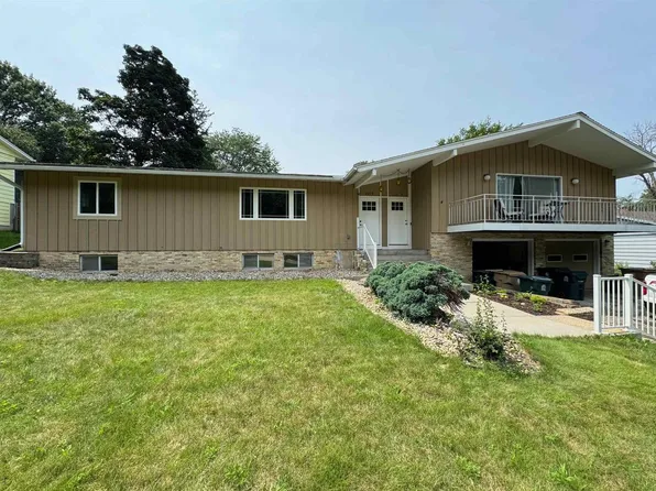 2878 Kingston Drive, Madison, WI 53713