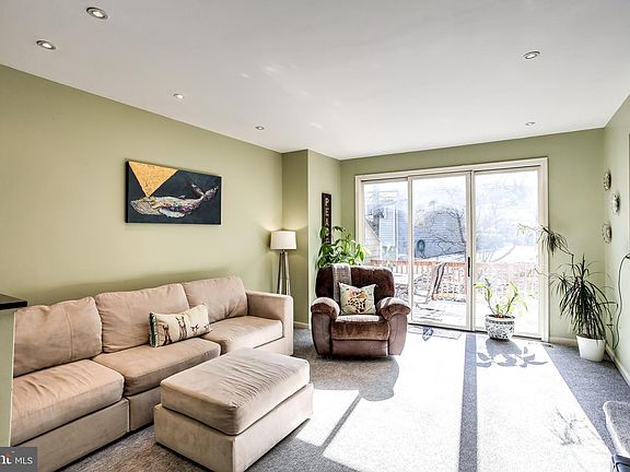 5th image of 5207 Columbia Rd #957
