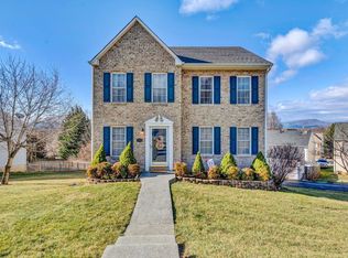 5038 Meadow Crossing Ln NE, Roanoke, VA 24019