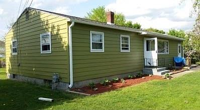 1st image of 400 E 10th St