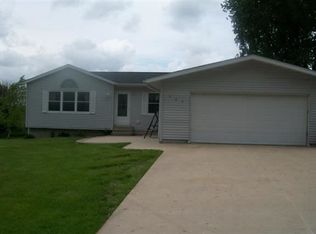 260 S 8th St, Raymond, IA 50667