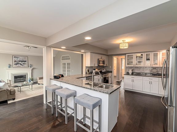 5th image of 2530 Glen Eagles Dr