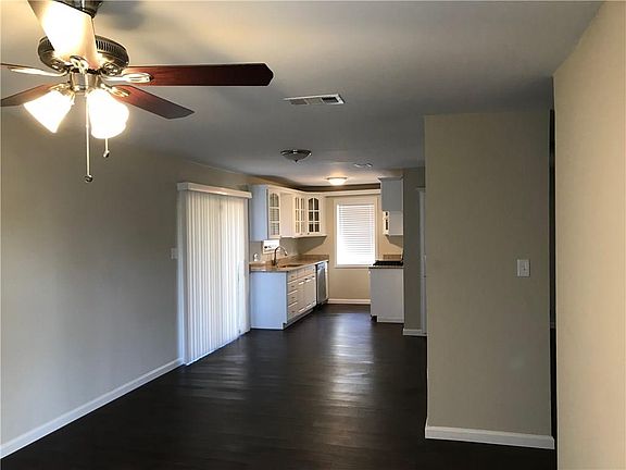 4th image of 1608 Poplar Dr