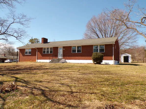 6808 Goff Rd, Roanoke, VA 24019