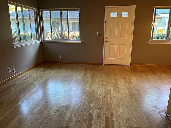 4th image of 930 Ponselle Ln APT 2