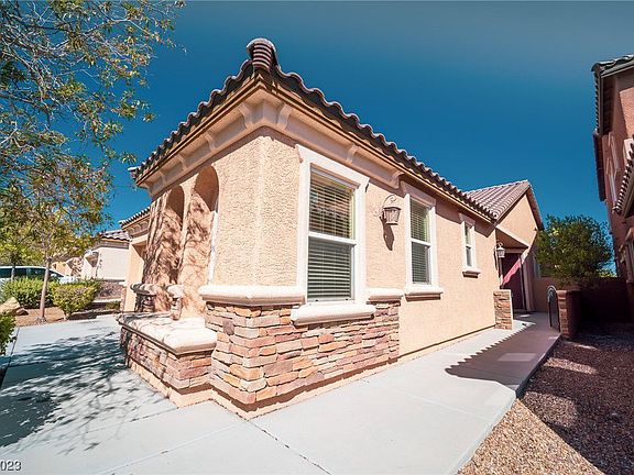 3rd image of 11232 Robin Park Ave