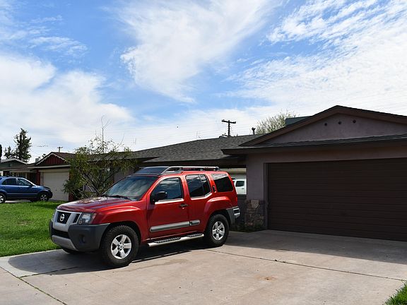 3rd image of 3919 W Palmaire Dr