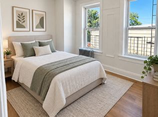 7555 Metropolitan Ave, Middle Village, NY 11379