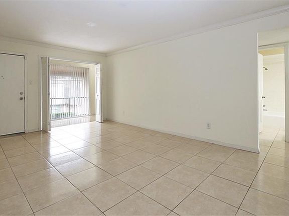 4th image of 12633 Memorial Dr APT 204