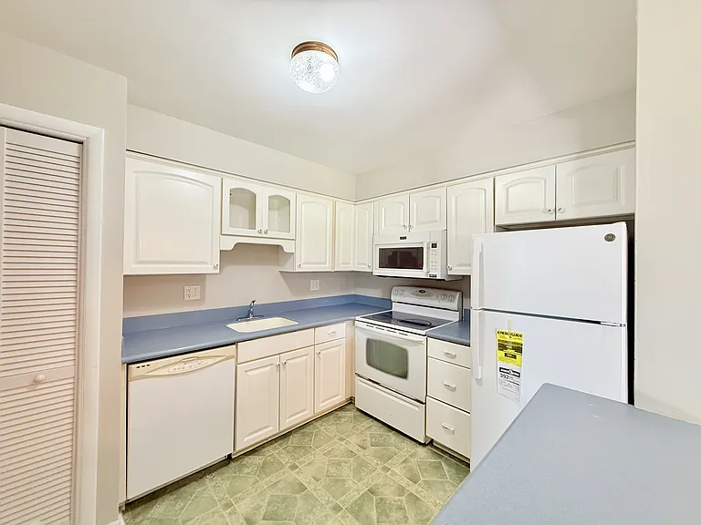 7350 Woodview St #3 — Photo 13