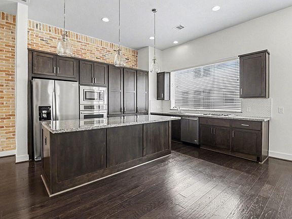 2nd image of 715 Hartman St