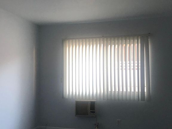 4th image of 735 S Harvard Blvd APT 10