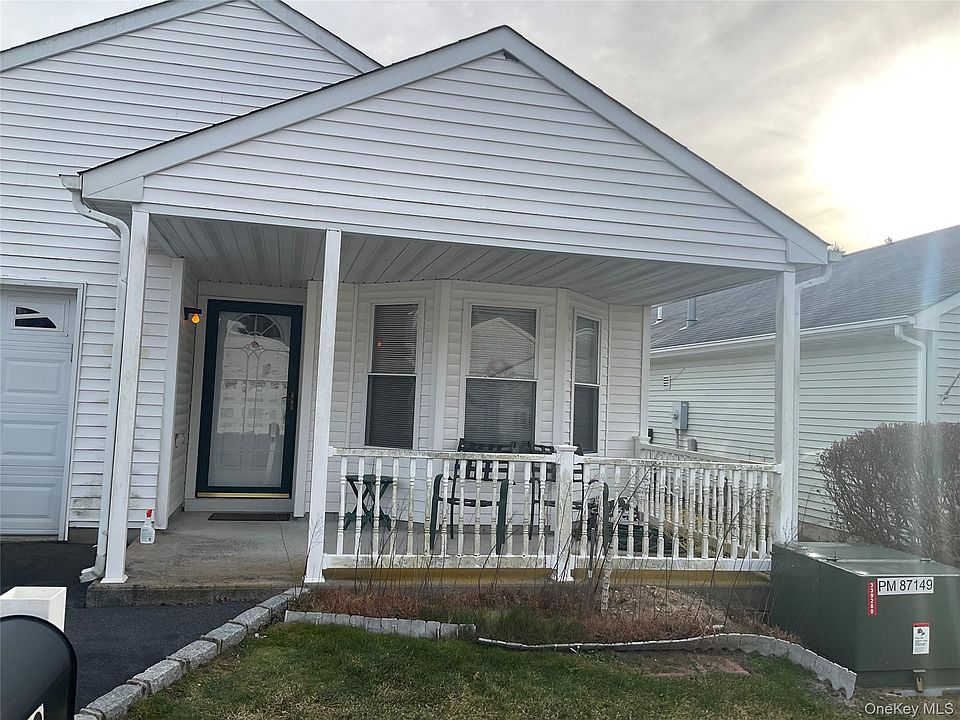 1st image of 409 Village Circle N