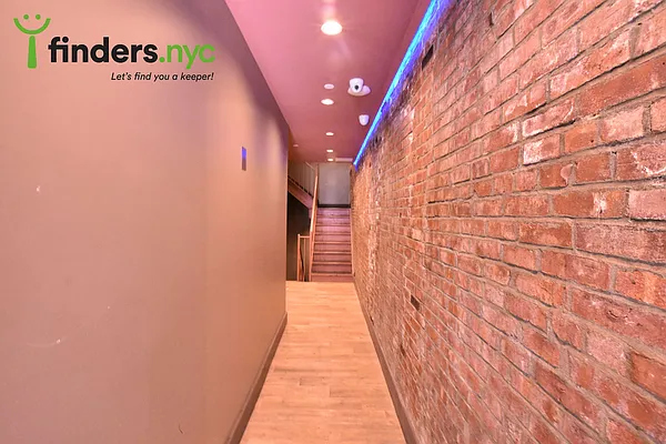 Rented by Clove Realty LLC | media 20