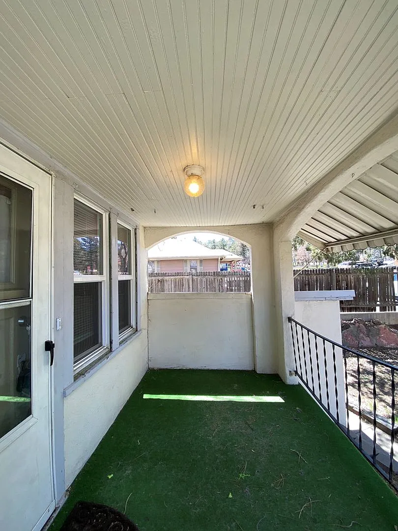 4 bedroom on Swope for Rent! — Photo 2