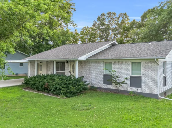 1913 Hoglen Drive, West Plains, MO 65775