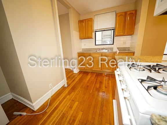 4th image of 21-47 27th St #C5