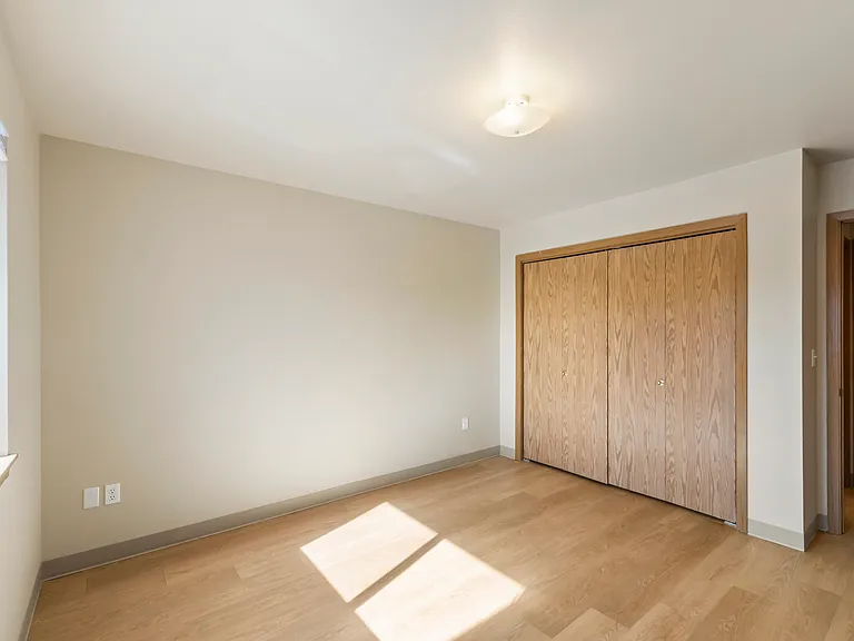 Ashton Apartments — Photo 61